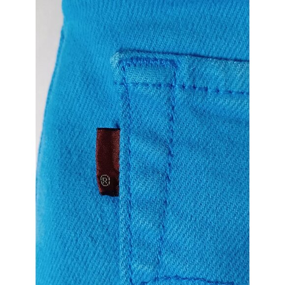 Levis Womens Perfectly Shaping 512 Straight Jeans Light Blue Denim 31x32 - Picture 7 of 8